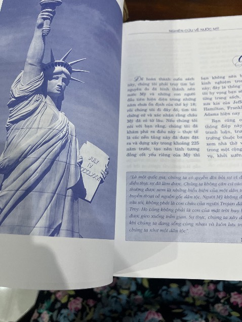 Mình vừa mới nhận sách được đóng gói cẩn thận. Sách dày nên đọc kĩ.