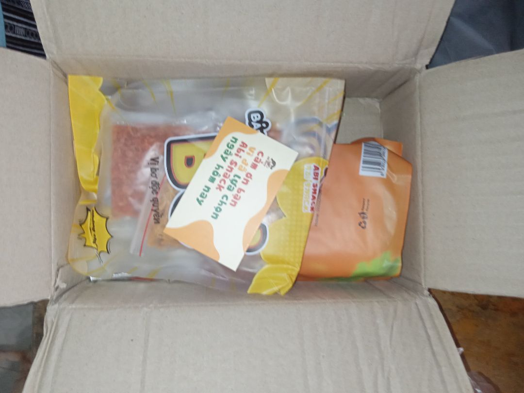 giao hàng nhanh, bánh ăn ngon...