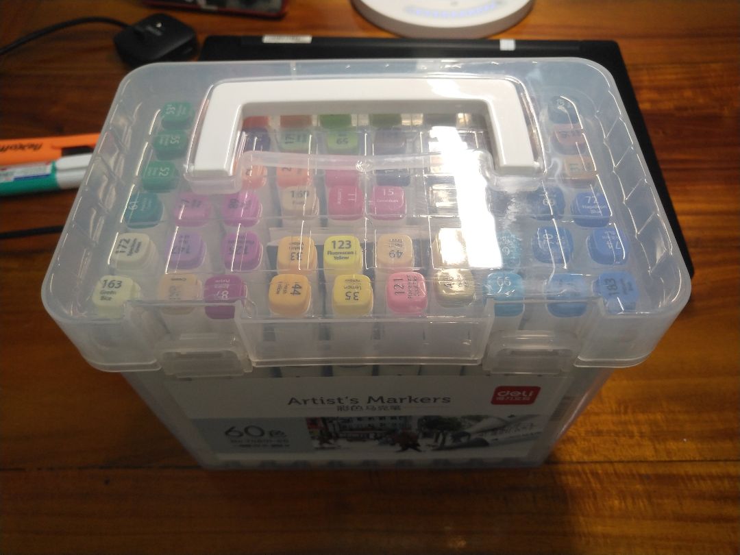 Chất lượng màu tốt, viết xong cho nước vào màu không phai.