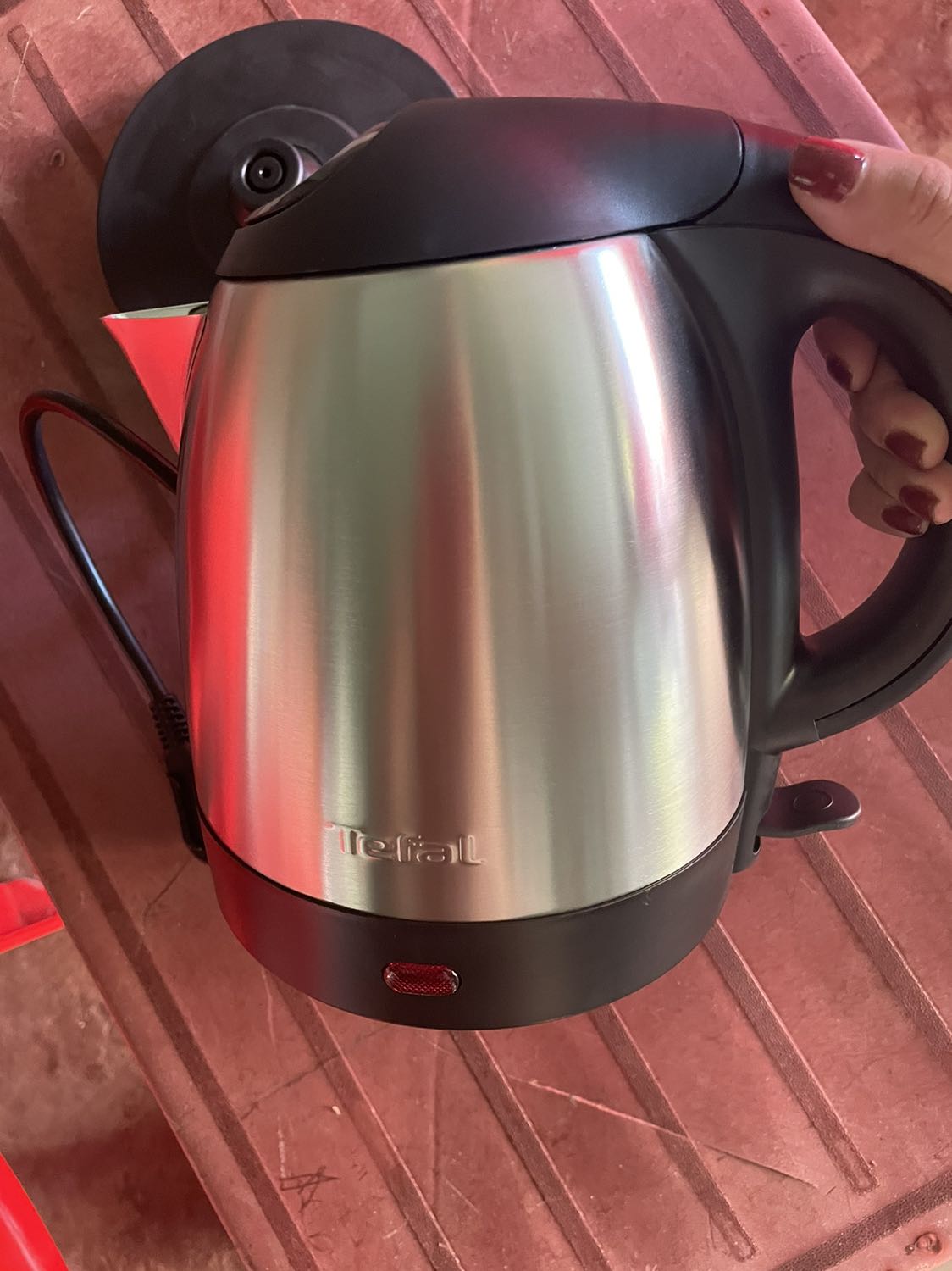 Đặt chiều hôm trước, hôm sau đã giao hàng. Ấm gọn nhẹ, xài ổn áp.