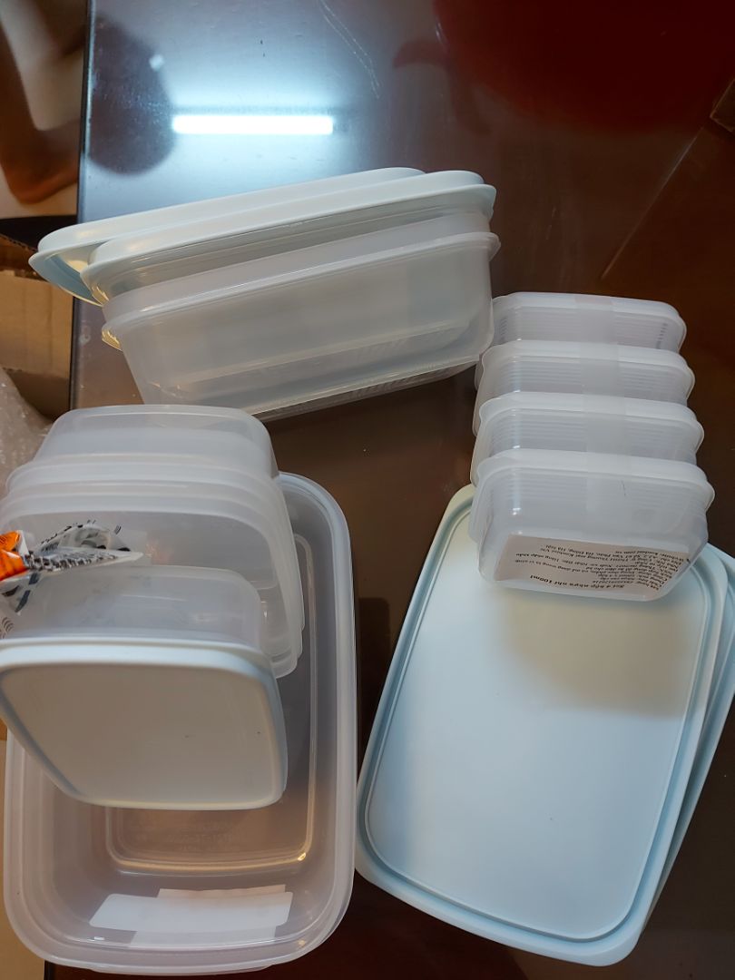 Mình mua combo set 2 hộp này, và trong chi tiết ghi là gồm 2 set có nghĩa là 4 hộp, nhưng mình chỉ nhận được 2 hộp. Sau đó có liên hệ shop và đã được hỗ trợ bổ sung hàng đầy đủ, mặc dù thời gian phản hồi của shop hơi lâu. Nhưng hàng chất lượng, nên vẫn sẽ cân nhắc cho lần sau. Cám ơn shop.