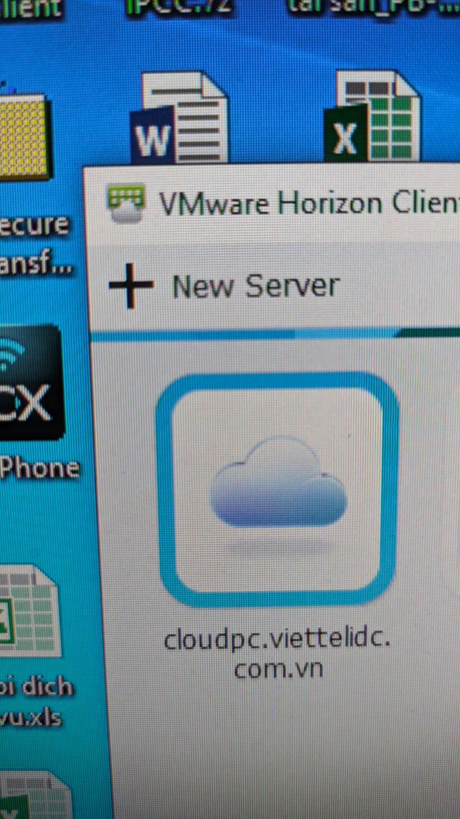 HƯỚNG DẪN SỬ DỤNG:
1. Lắp pin AA đúng chiều
2. Bật nguồn ngay vị trí lắp pin (NÚT ON/OFF)
3. Tháo dây nơ quấn ở trong cổ chó, bật công tắc hát và chuyển bài trên nơ gắn cổ (CỤC XƯƠNG)