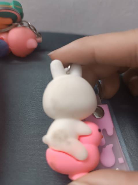 Hàng hơi dính đen, ko đc sạch, ko hài lòng lắm, nhìn cứ cũ cũ ấy