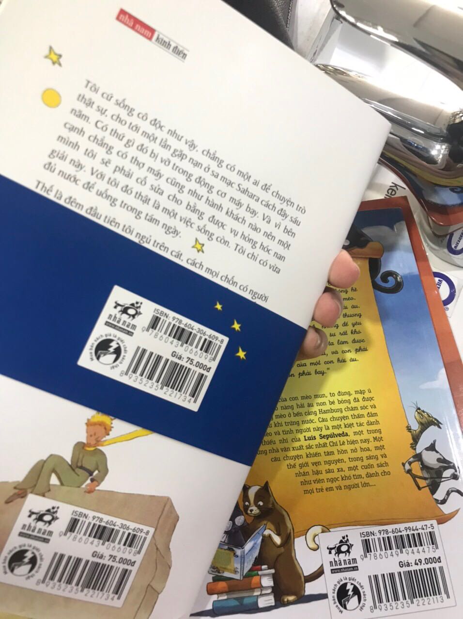 Sách đẹp hoàn chỉnh lắm ạ, giao hàng nhanh ghê 1 tuần là có rùi mãi juu