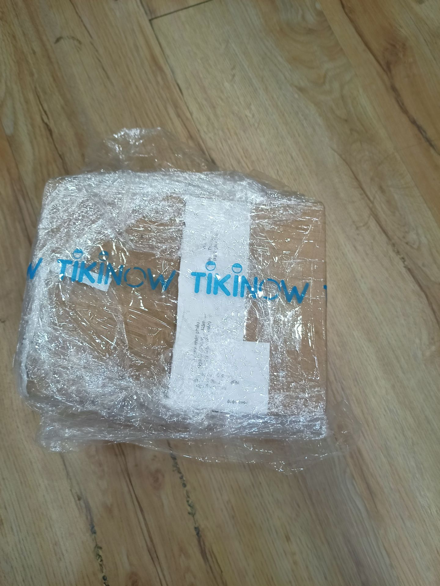 Gói hàng cực kỹ và chất lượng. sản phẩm dùng tốt và nhanh chóng có hiệu quả. mua combo 3 giảm sâu nên rất ưng ý