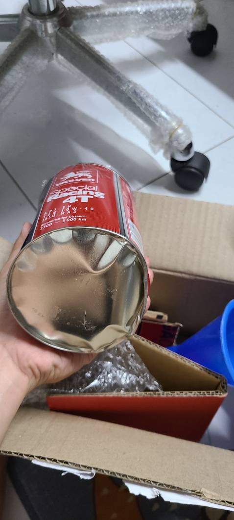 Đã nhận được đủ hàng. Nhưng do đóng gói ko cẩn thận vỏ *** nhớt bị móp nhiều chỗ.