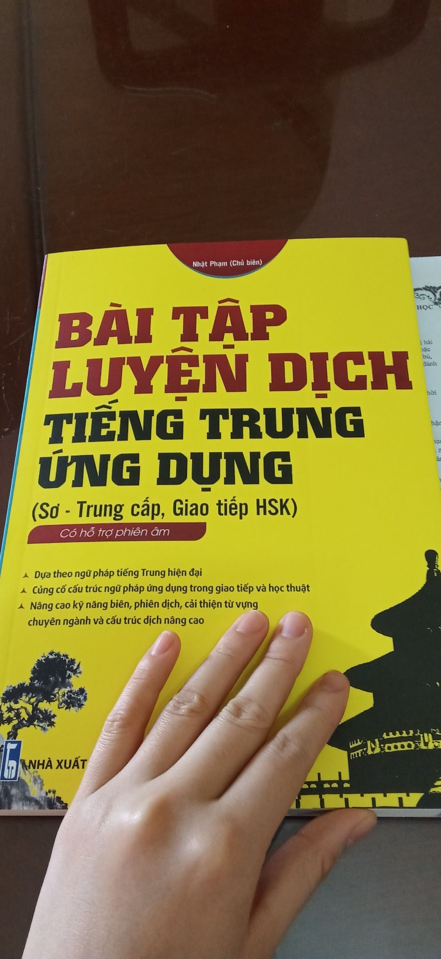 cảm ơn shop ạ... sách đẹp lắm ạ, lại còn tặg kèm cả CD bổ trợ nữa🥰... sẽ ủng hộ shop dài dài ạ