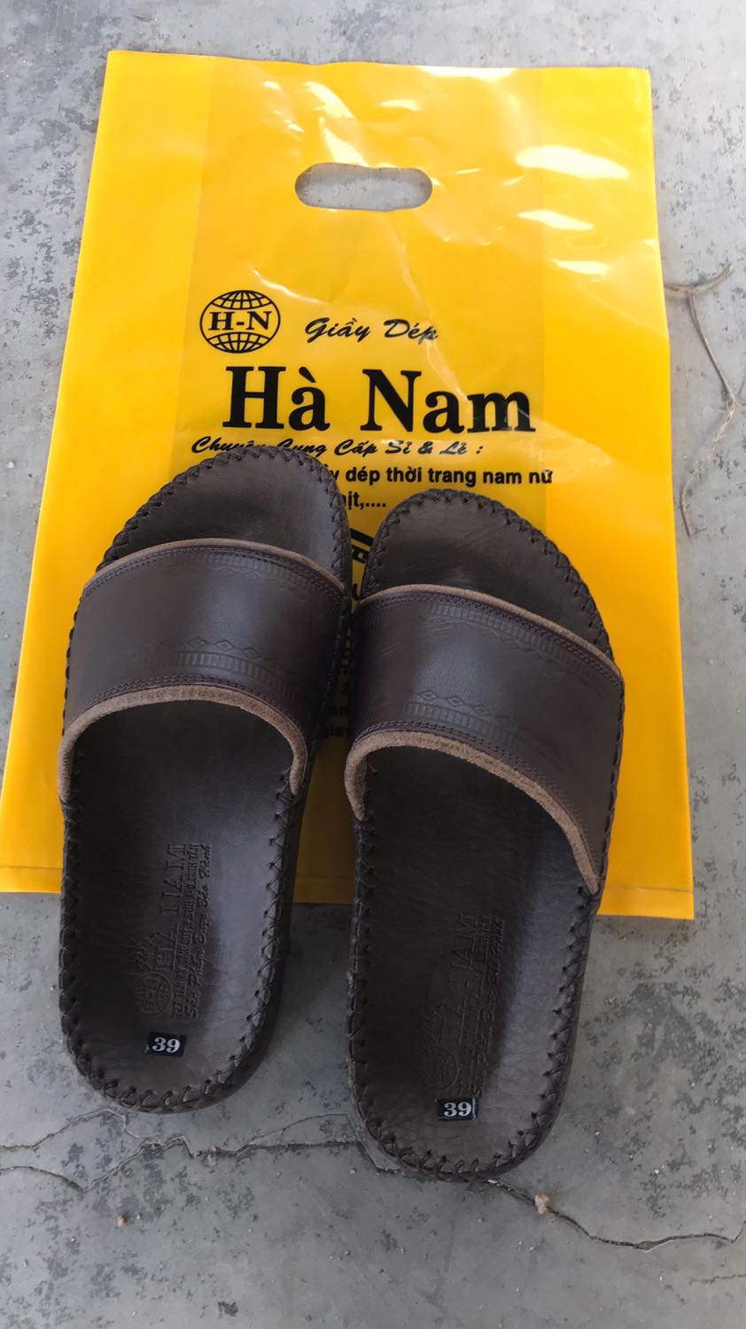 Giao hàng nhanh, chất lượng thì ổn nhưng phải chờ thời gian sử dụng mới đánh giá chất lượng, tạm thời cho 4 sao