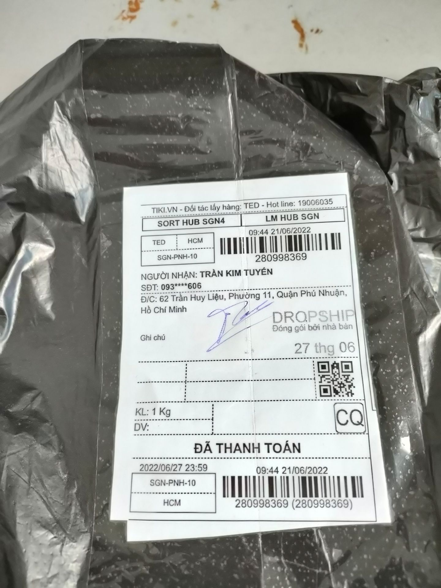 Cà phê không đậm đà như tôi đã từng uống. Sao kỳ vậy nhỉ? Cứ tưởng mua nhằm hàng giả. Mà nghĩ lại mình mua của tiki mà sao giả được. Không biết tại nhà sản xuất bớt vị cà phê hay gì nữa. Mình tính mai mua thử hộp nhỏ ở ngoài tạp hóa về uống thử xem sao. Cà phê không đậm đà như tôi đã từng uống. Sao kỳ vậy nhỉ? Cứ tưởng mua nhằm hàng giả. Mà nghĩ lại mình mua của tiki mà sao giả được. Không biết tại nhà sản xuất bớt vị cà phê hay gì nữa. Mình tính mai mua thử hộp nhỏ ở ngoài tạp hóa về uống thử xem sao.