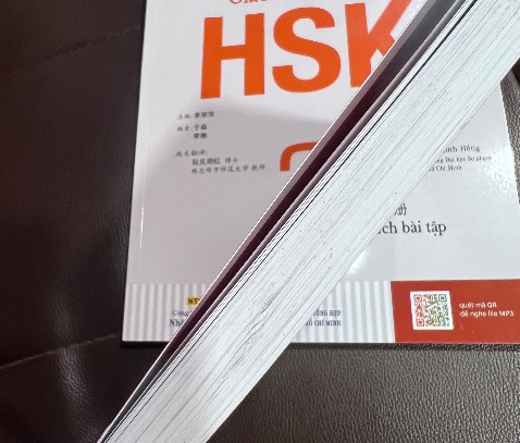 Chất lượng được nhưng vận chuyển bị móp méo sách.