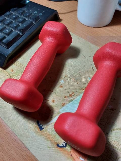 Tạ Đẹp,  vỏ tốt nên cảm giác cầm nắm tốt, mịn màng