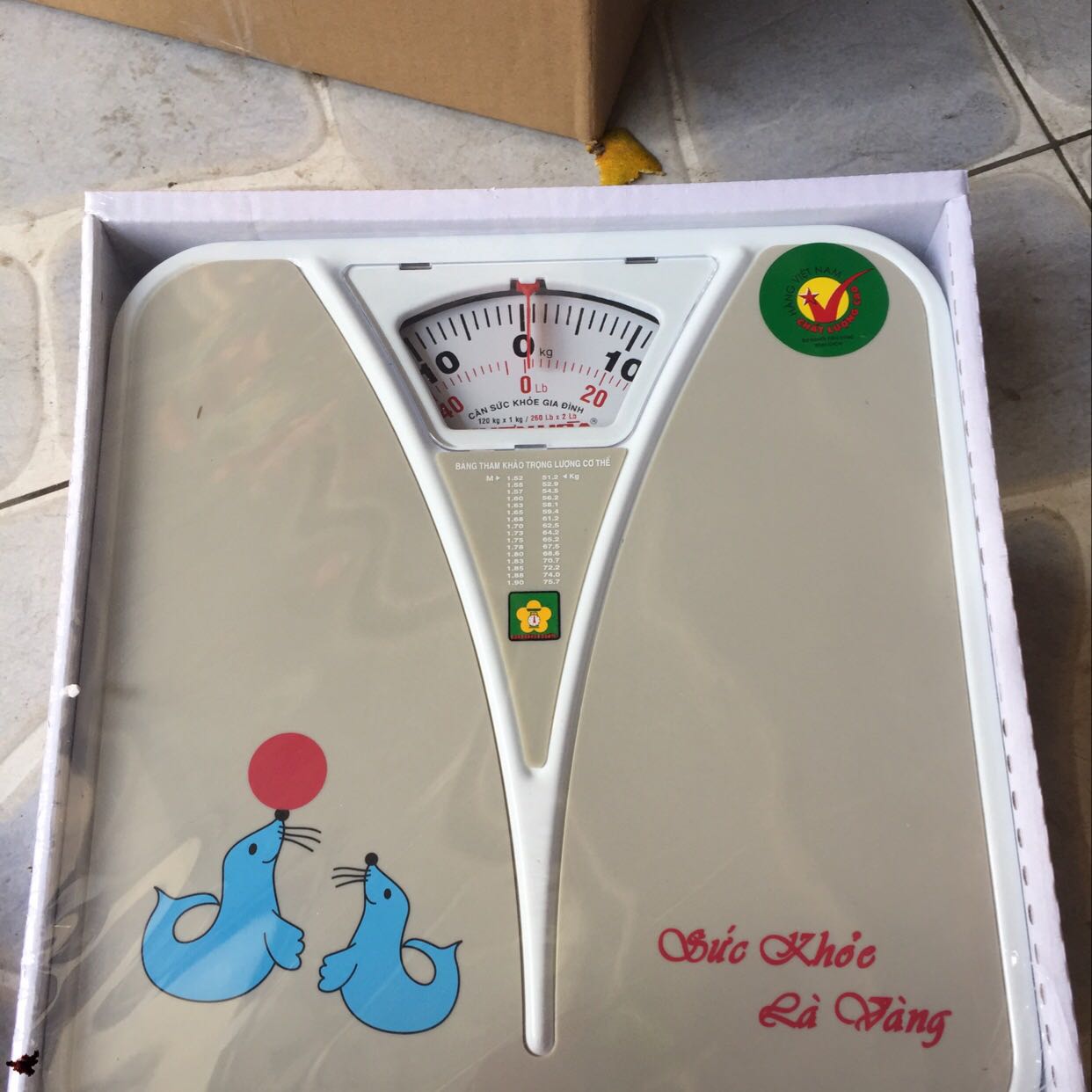 Sản phẩm tốt, dầy dặn đẹp mắt , chắc lượn. Đóng gói chắc chấn . Giao hàng nhanh, rất hài lòng