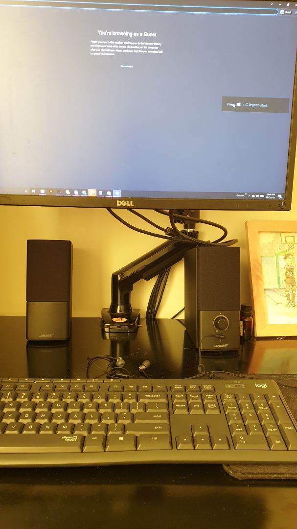 Sp chắc chắn, rẻ, đẹp, mà lắp cũng mệt phết chứ k hẳn là đơn giản