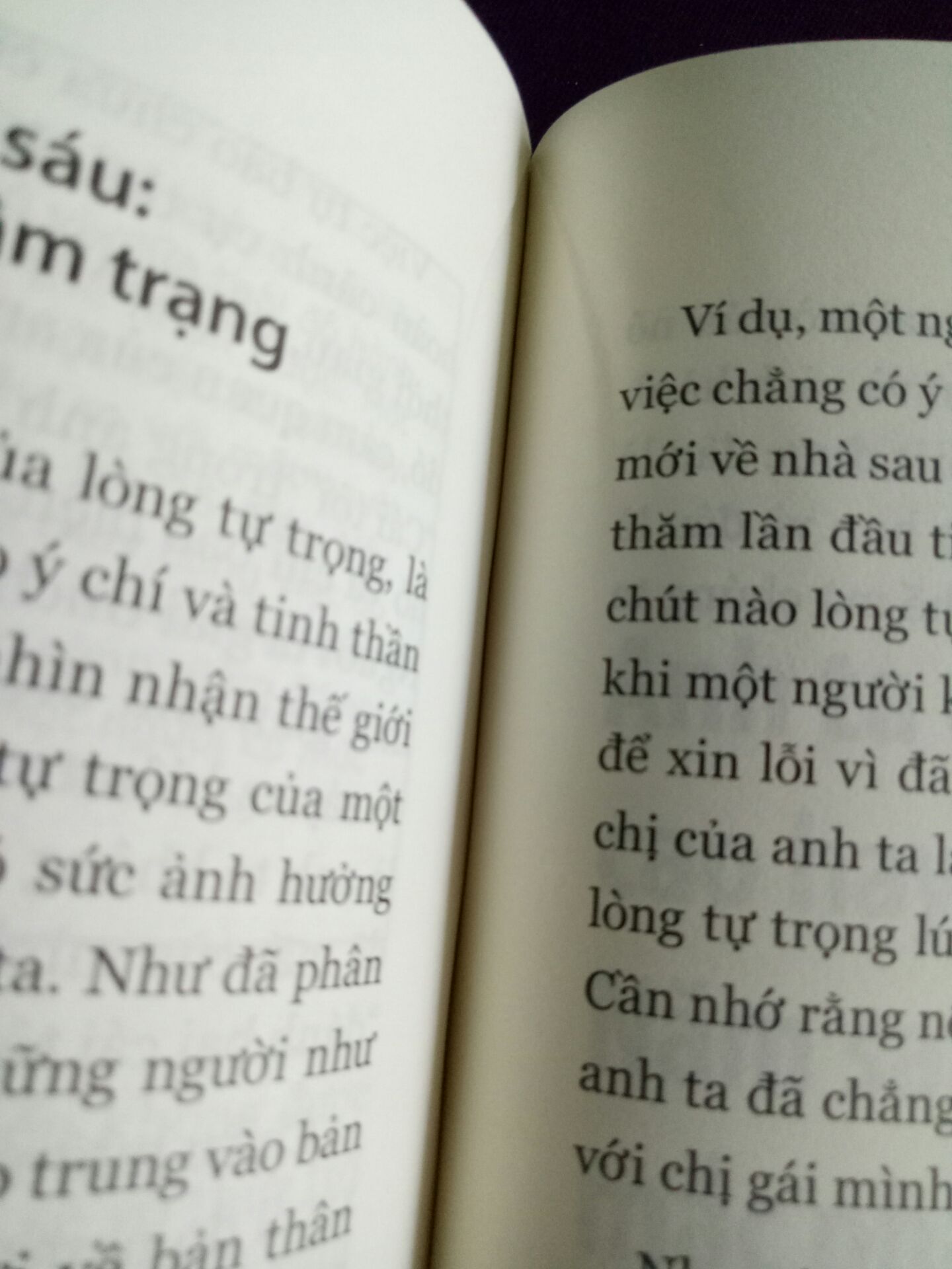 Lần đầu mua sách của tiki. Giao hàng nhanh. Nhưng sách bị lỗi khá nhiều. Với việc bảo quản sách không tốt thực sự khiến tớ không hài lòng ???