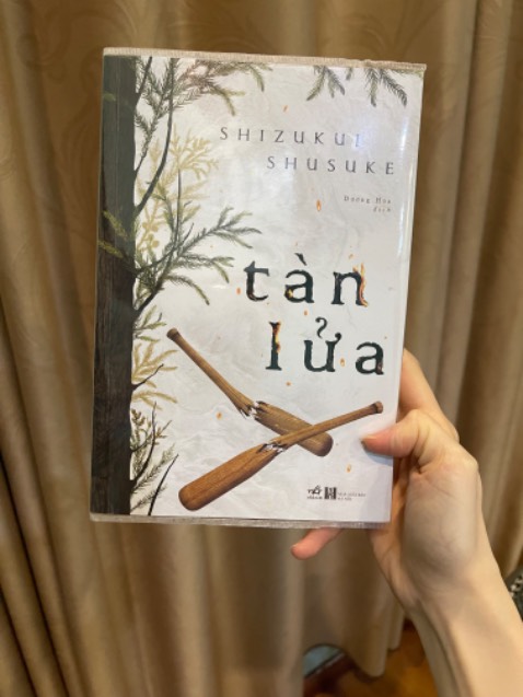 Động cơ giết ng có vẻ nhảm nhí nhưng ko vô lý chút nào 😂 đời lắm loại người ko biết đâu mà lần. Bề ngoài đạo mạo bên trong cầm thú. 1 cuốn sách khá ổn, mạch truyện vừa phải, ko có twist xoắn não, đọc thoải mái ko bị sợ hay đau tim 😂