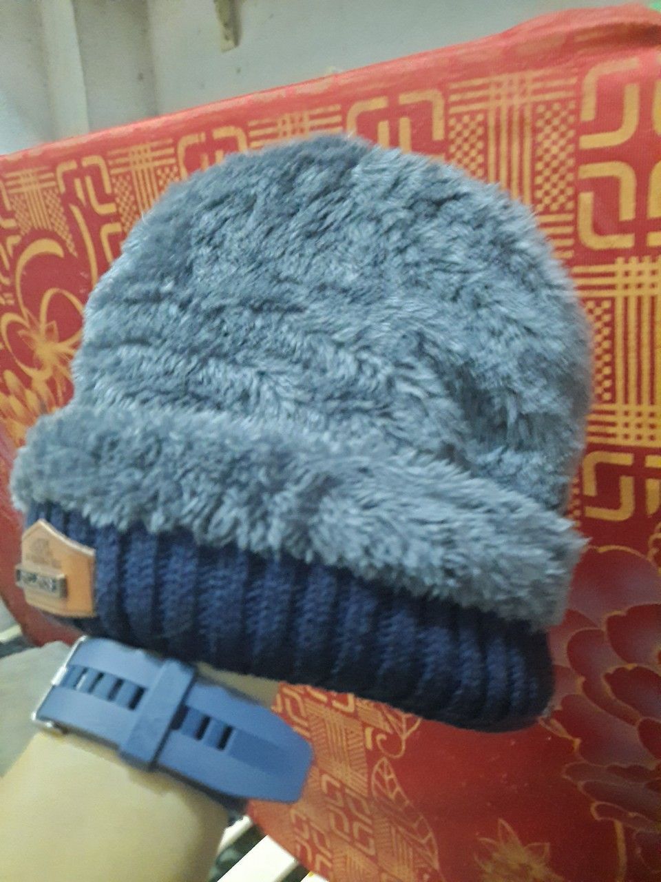 Màu sắc không giống hình ảnh mô tả lắm... nhưng kiểu và chất lượng thì đạt. Màu sắc không giống hình ảnh mô tả lắm... nhưng kiểu và chất lượng thì đạt.