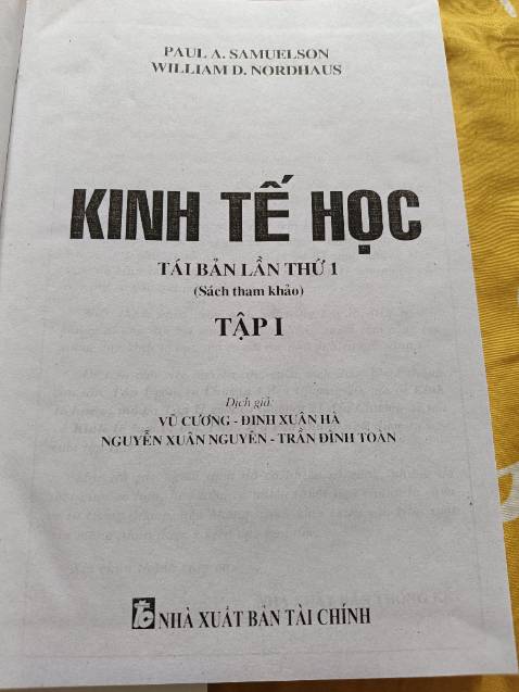 Sách giống như sách photo, kg phải sách in, giấy quá mỏng. Chất lượng quá kém.