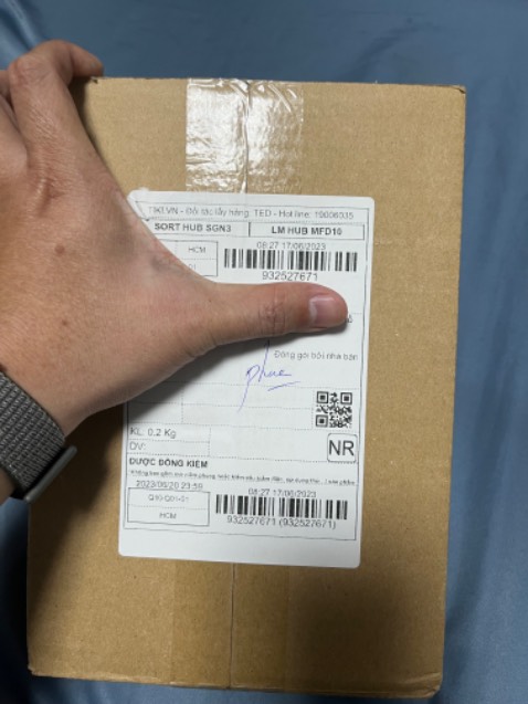 Giao sách rất ok, có thêm mã khuyến mãi giảm giá. Sách Tiki luôn là sự lựa chọn đúng đắn khi mua sách.