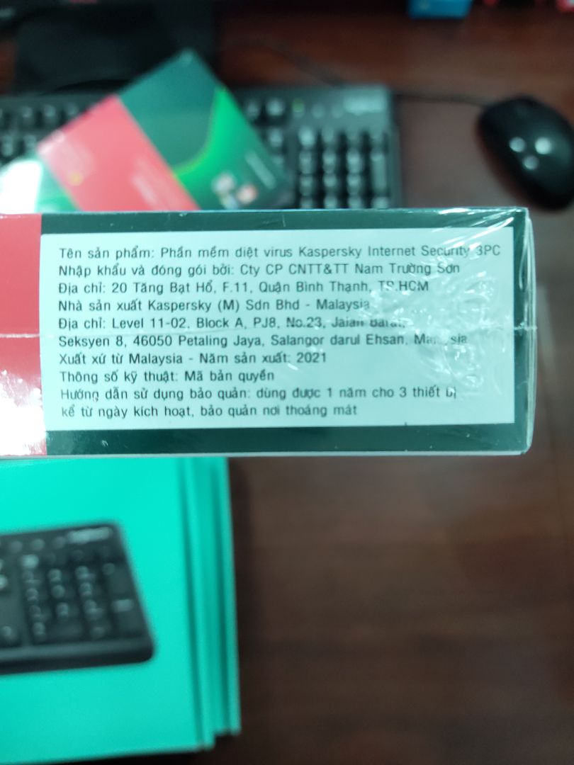 Sản phẩm nguyên vẹn, còn mới, đóng gói cẩn thận, nhân viên giao hàng lịch sự vui vẻ.