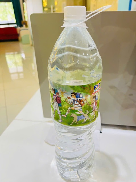 Nước kiềm FOY nhà mình uống hàng ngày, đỡ hẳn tình trạng trào ngược. Sản phẩm chất lượng. Sẽ tiếp tục ủng hộ shop