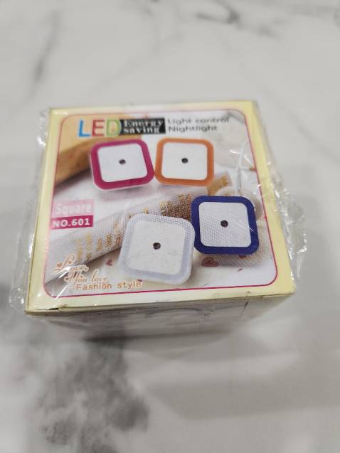 Ánh sáng hơi mờ, nhưng đẹp, độ nhạy sáng tốt