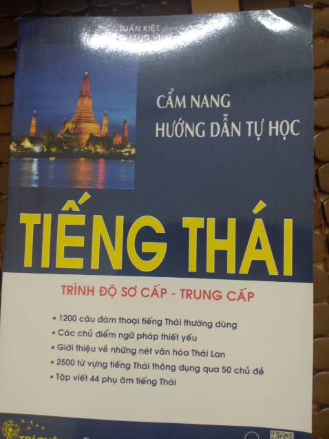 Đóng gói sơ xài nhưng hàng đến tay vẫn nguyên vẹn. File nghe quét mã mở oke, sách in rõ, không có seal nha nhưng sách vẫn mới 100%. Nội dung rất oke luôn nè, mua liền nha mng