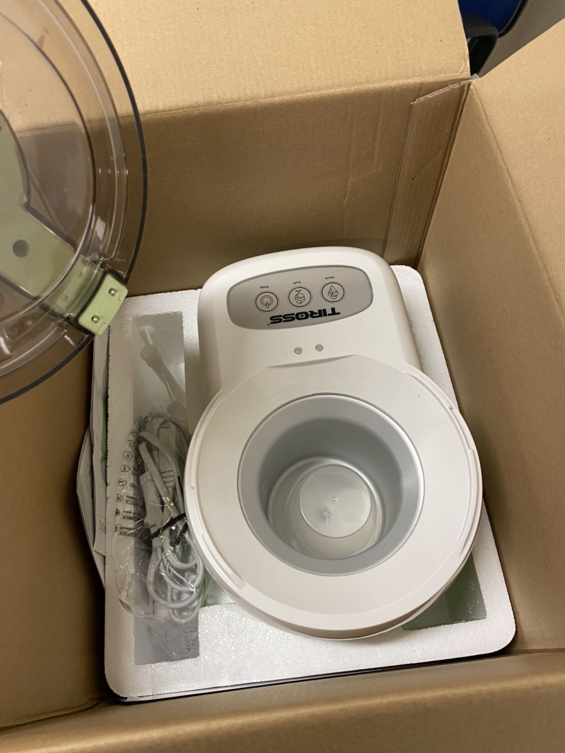 Giao hàng rất oke đúng màu sắc đã đặt và đóng gói cẩn thận, cảm ơn Tiki nhé. Mua rất nhiều máy móc mắc tiền Tiki phục vụ rất đúng với tiêu chí đã đưa ra. Thank