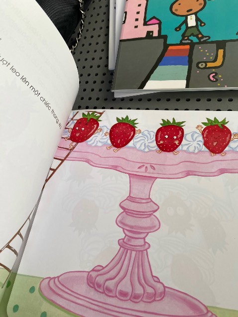 nét vẽ và màu sắc rất tự nhiên ko phải do làm máy nên rất thíchc hợp cho con, sóp uy tín chất lượng