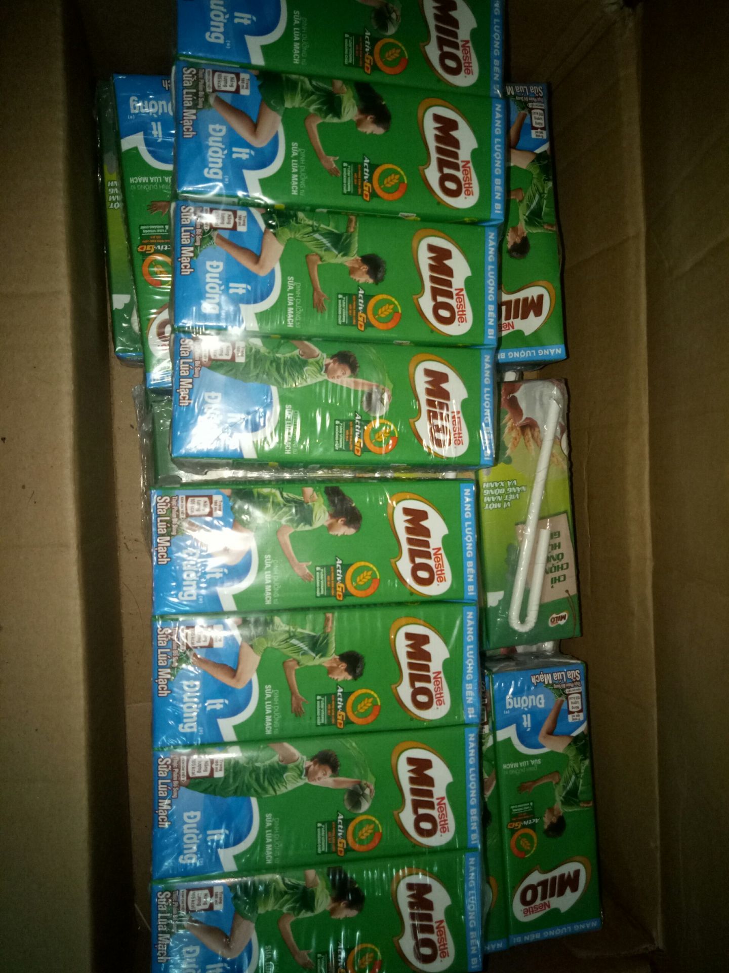 hàng gửi nhanh ,giao hàng thân thiện, con trai tôi nói là sữa uống ok .chúc shop buôn may bán đắt, bán hàng có tâm ,đúng chất lượng, bán hàng uy tín ,khách hàng sẽ tự tìm đến mua ,....chúc shop đông khách .Con trai tôi bóc hết vỏ bọc sản phẩm cửa hang của shop đóng gói rồi nên tôi không chụp được . hàng gửi nhanh ,giao hàng thân thiện, con trai tôi nói là sữa uống ok .chúc shop buôn may bán đắt, bán hàng có tâm ,đúng chất lượng, bán hàng uy tín ,khách hàng sẽ tự tìm đến mua ,....chúc shop đông khách .Con trai tôi bóc hết vỏ bọc sản phẩm cửa hang của shop đóng gói rồi nên tôi không chụp được .