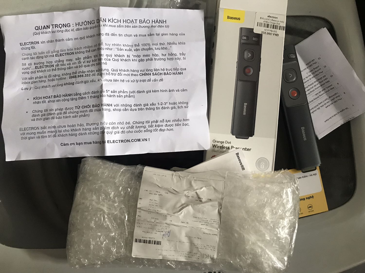 Cái trò mèo gì đây???

Viết uy hiếp từ chối bảo hành để nhận 5*???
Không cần biết chất lượng ra sao, với cái trò mày mình cho 1*, và say bye với shop.

Đề nghị Tiki xem lại giúp vấn đề này, mình là khác hàng mua rất nhiều từ Tiki, ít nhất 2 năm liền mình mua Tiki Now. Chưa gặp trường hợp nào như này.