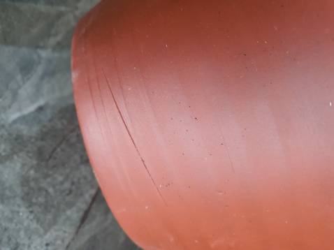 Hàng hoàn thiện khá kém.bề mặt lòng trong chưa được làm nhẵn