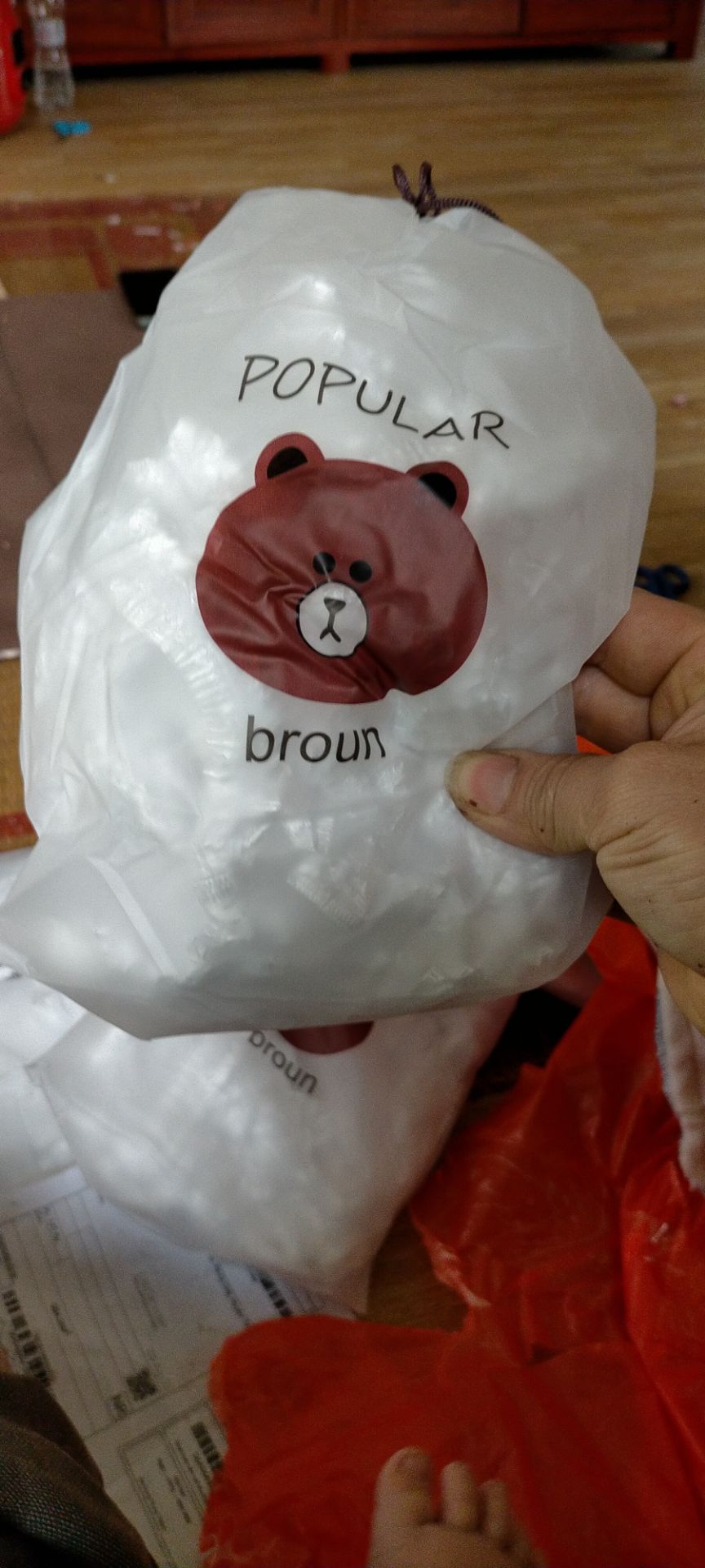 túi chỉ có 80 cái tôi đặt 10 túi đã mất 200 cái ,shop làm vậy  là *** về số lượng tính theo giá là 31800đ