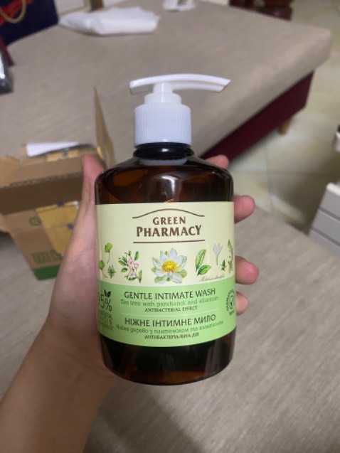 Đóng hàng cẩn thận, chai nhựa khá to , mùi cây trà dễ chịu , dùng thích lắm, sau ưng mua típ