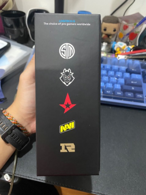 tuyệt vời, chuột nhẹ, êm, đầm tay