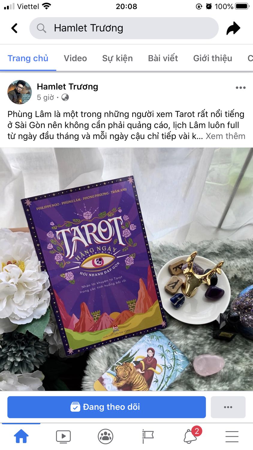 Sách Tarot Hằng Ngày rất cơ bản, nền tảng về các quan điểm về Tarot cho người mới chưa biết gì, trực tiếp không vòng vèo

Ngoài ra, tác giả còn làm App Tarot Codex: 

- dành cho chưa có bài Tarot, có thể từ sách Tarot Hằng Ngày học lên cao hơn với kiến thức chuyên sâu. 

>>> sách + app là combo cần thiết ko thể thiếu.