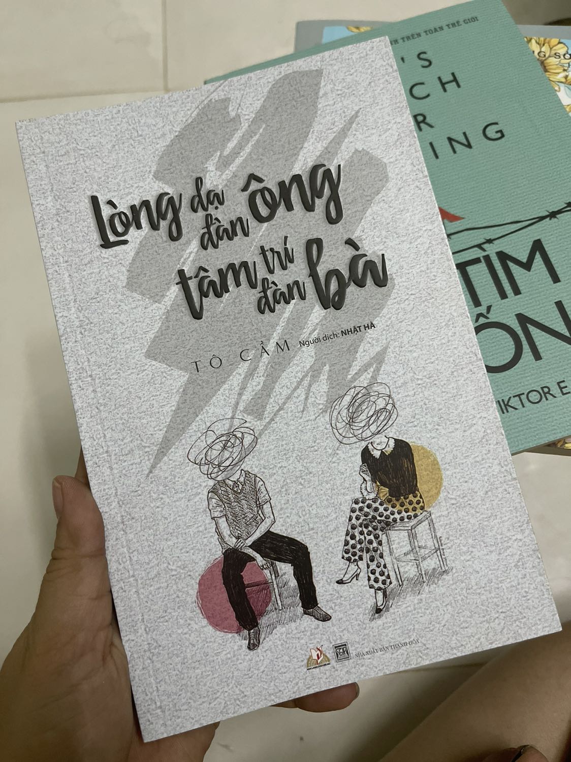 Giao nhanh, gói hàng đẹp lịch sự, sách đẹp lắm ạ!- rất đáng để đọc