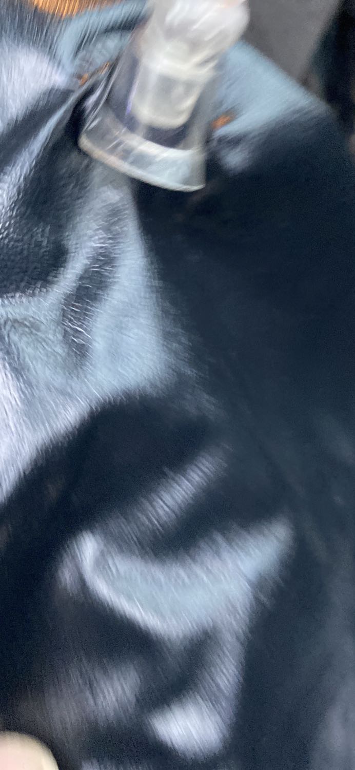 Shop bán sản phẩm lỗi tôi muốn trả lại
Bơm hơi thiếu vòi
Đệm bị bục
Gối bị hở
Ko dùng đc