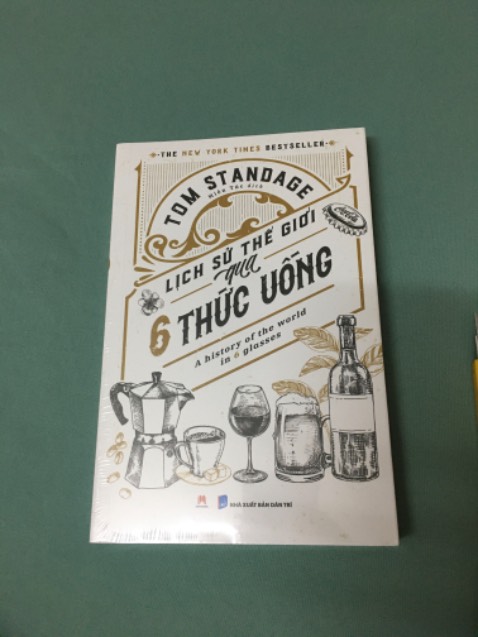 Sách đẹp và được tặng kèm bookmark. Nội dung về nguồn gốc 6 loại đồ uống phổ biến khá hay và hấp dẫn