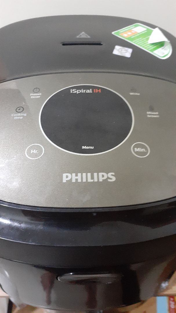 Sản phẩm bọc kĩ càng,cẩn thận. Nồi chắc chắn,cơm thổi 45p chín dẻo ngon.Chỉ có nhược điểm xíu là nước sẽ chảy xuống khi mở lắp.Nên các bạn cần mở nhanh tay thì sẽ Ok.