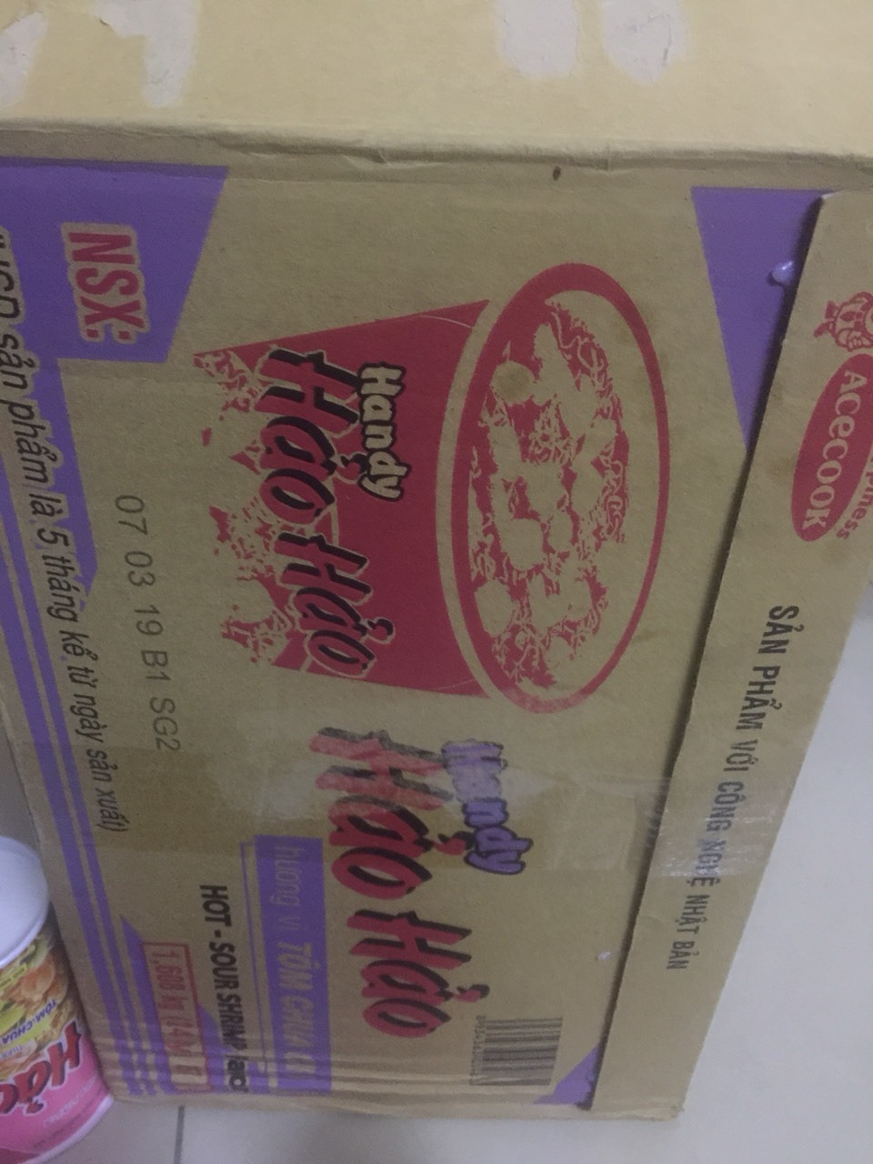 TIKI KHÔNG KIỄM DUYỆT GIAO HÀNG THÙNG MÌ HẾT HẠN SỬ DỤNG 1 THÁNG TRƯỚC KHI GIAO -> QUÁ TỆ
RẤT BỨC XÚC VÀ KHÔNG HÀI LÒNG VỚI NCC NÀY, TỪNG MUA NHIỀU SẢN PHẨM CỦA TIKI CHƯA LẦN NÀO THẤT VỌNG NHƯ VẬY, ĐÃ GỬI EMAIL THÔNG BÁO VẪN KHÔNG NHẬN ĐƯỢC BẤT KÌ PHẢN HỒI NÀO HỖ TRỢ KHÁCH HÀNG PHÍA TIKI