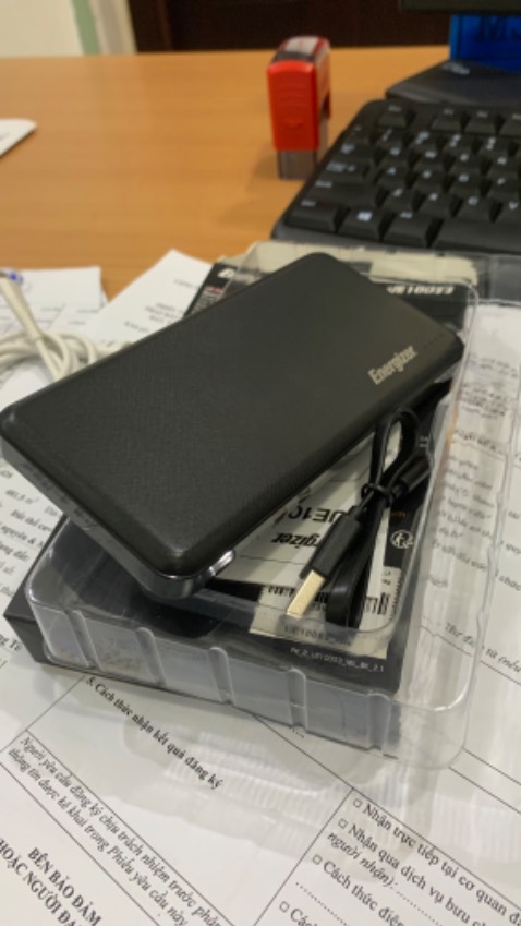 Hàng ổn. Shop đã bóc seal hộp ra để dán tem. Các ổ cắm sạc lên pin. Hy vọng bền. Vote shop 5 sao