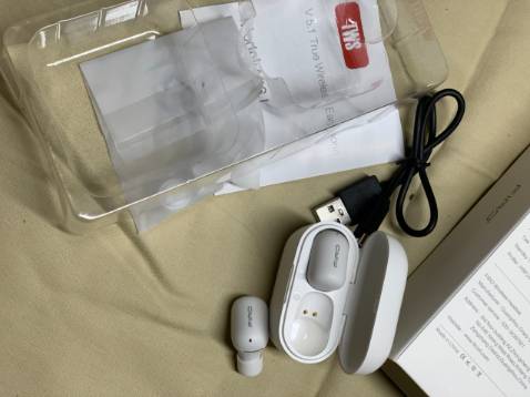 Sản phẩm kết nối rất ổn định, nghe êm tai.
Thiết kế đẹp, màu sắc khá sắc nét.
Đóng gói cẩn thận và giao hàng nhanh
Giá rẻ nhưng mang lại chất lượng tốt, hàng chính hãng FIRO, chất âm tốt, chống ồn tốt.