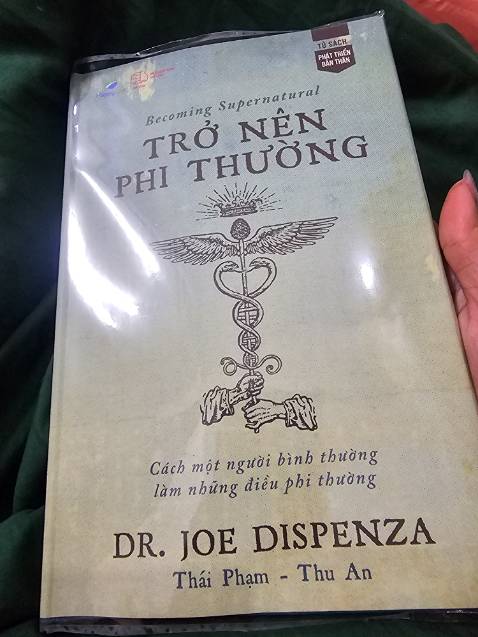 Sách đẹp quá. Chỉn chu từng trang sách. Bìa cứng giấy bóng mịn. Nội dung dịch khá sát với bản gốc mình đọc. Sách của Joe thì quá hay rồi. Thay đổi cuộc đời luôn Sách đẹp quá. Chỉn chu từng trang sách. Bìa cứng giấy bóng mịn. Nội dung dịch khá sát với bản gốc mình đọc. Sách của Joe thì quá hay rồi. Thay đổi cuộc đời luôn