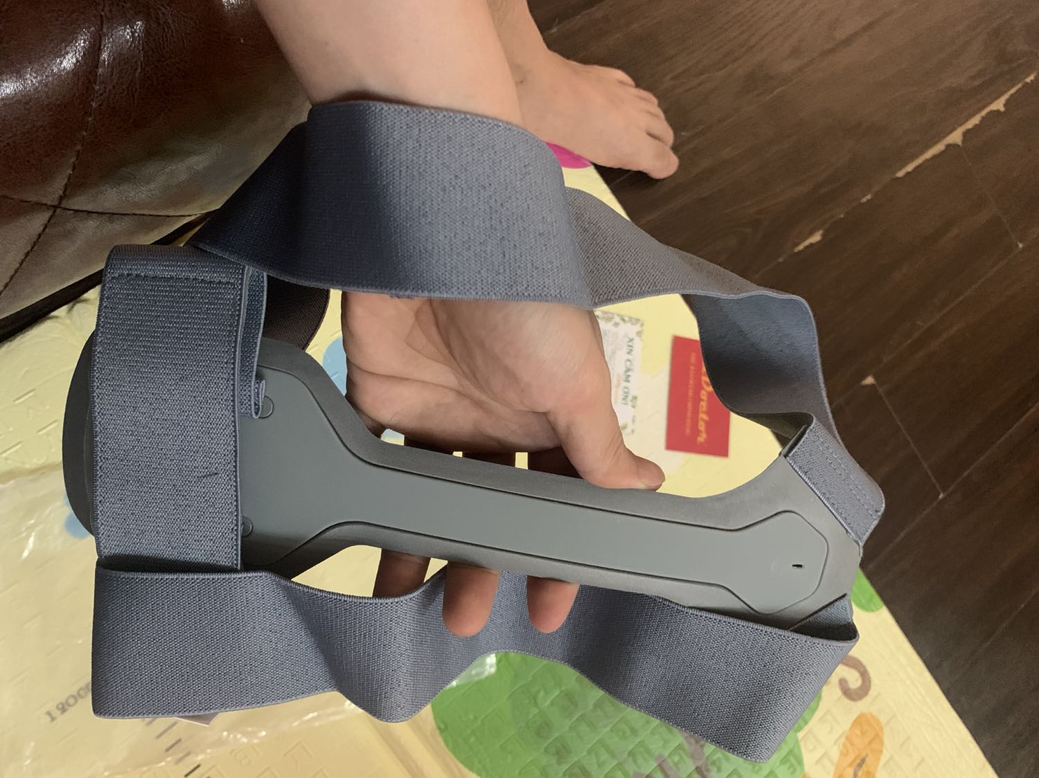 Sản phẩm giống như mô tả, dây đai chất liệu tốt, độ co giãn cao. Mặc lên người thấy khá thoải mái, Không bị quá căng nên có thể mặc được cả ngày dài mà ko cần tháo ra,