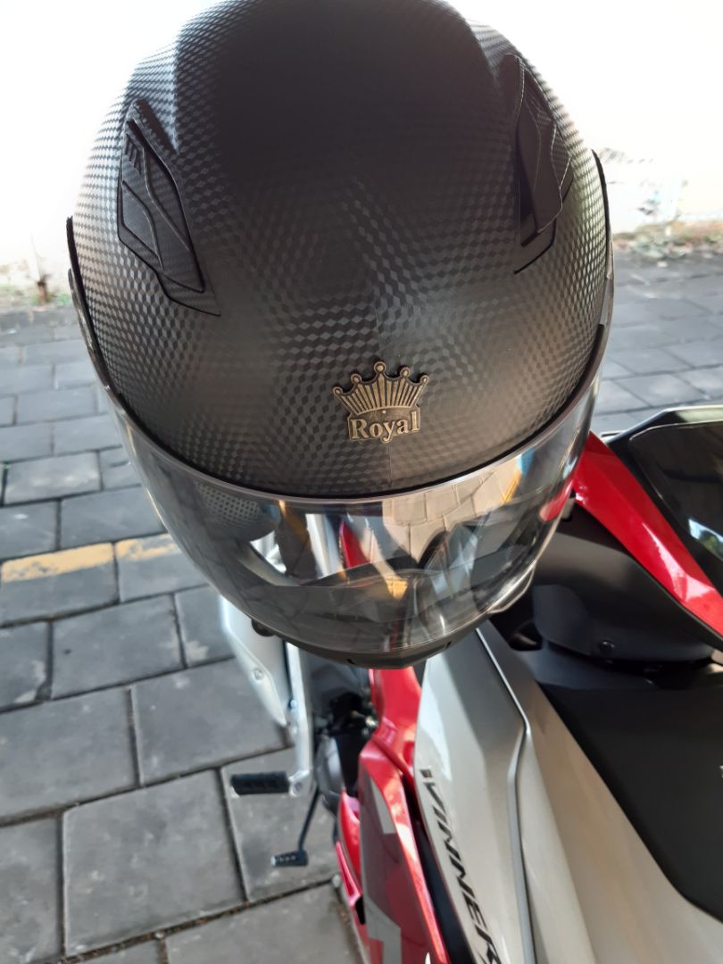 rất ngon trong tầm giá, *** từ Củ Chi lên nhà máy sữa cô gái Hà Lan thì mũ này cho cảm giác thoải mái, thông thoáng, cho cảm giác lái ok. đóng hàng thì ông giao hàng mở khó khăn vì quá cẩn thận ?