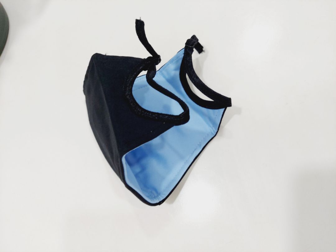 Form khẩu trang đẹp, chất lượng ổn.