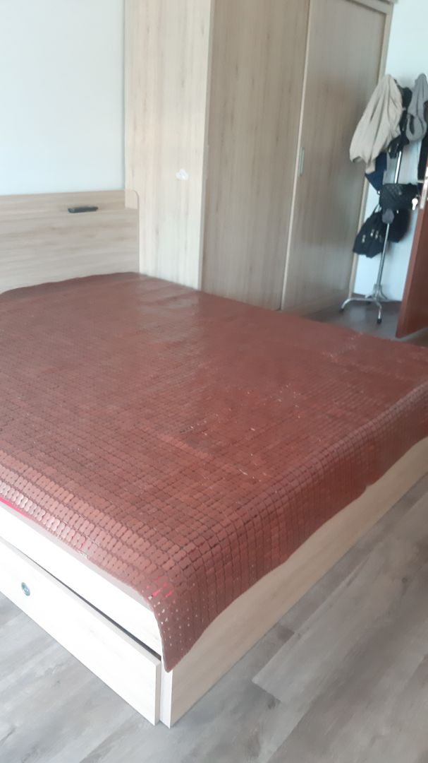 Mình mua 180x200 shop giao nhầm cho mình 200x220 đổi cho mình nhé