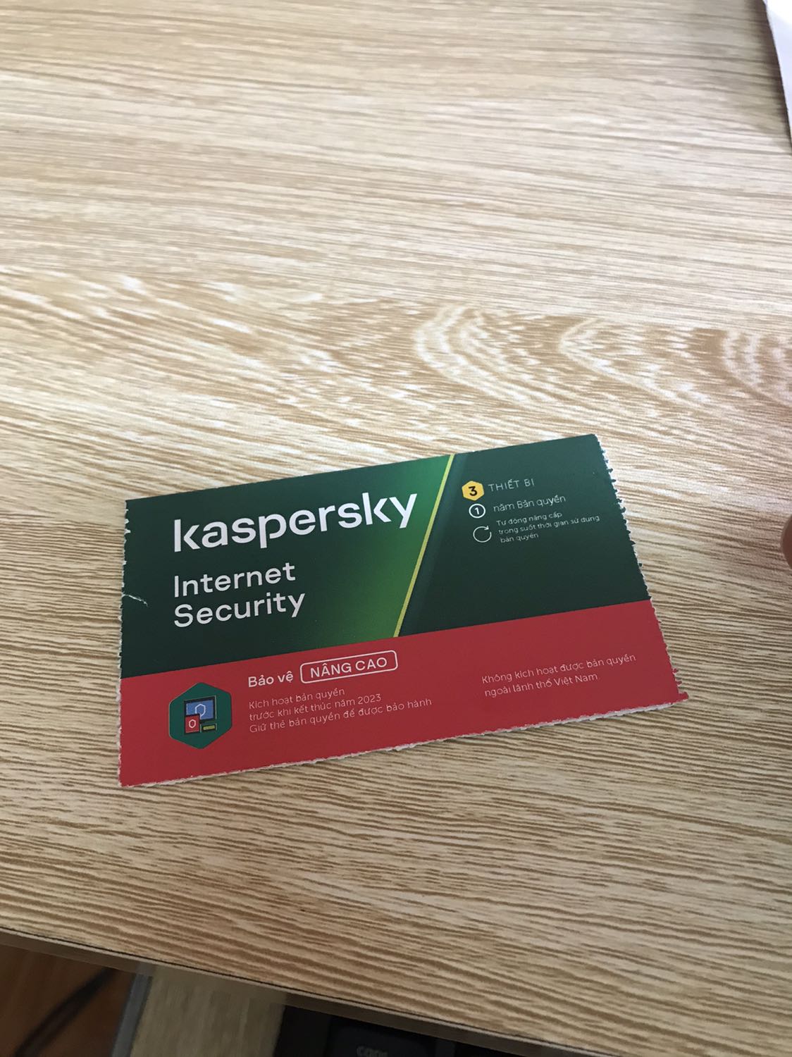 Hàng chuẩn chính hãng, hơi xui là mua xong thì lại thấy hãng có sale nên giá lại rẻ hơn nữa, hu hu