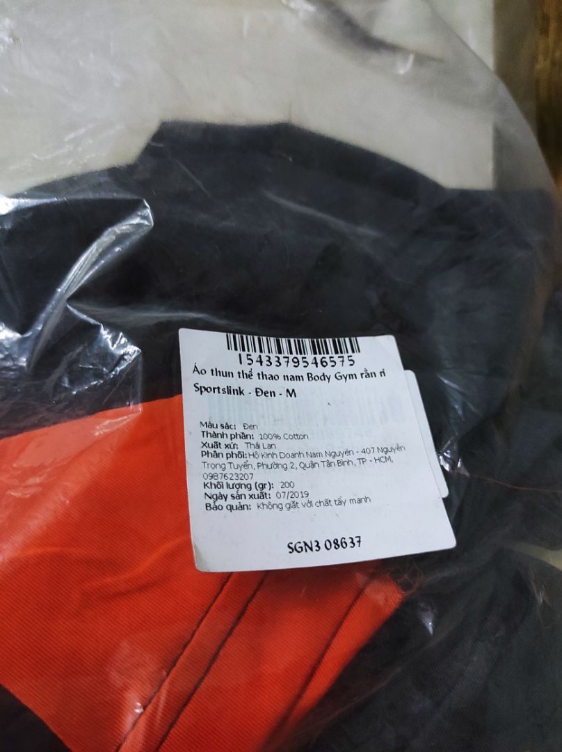 hài lòng về sản phẩm, có điều kiểu áo làm giống áo trái quá, mới nhìn tưởng áo trái, trở lại mới biết kiểu áo nó vậy, chỉ có chỗ nối với màu cam là may kiểu giống trái còn lại ổn hết cả.