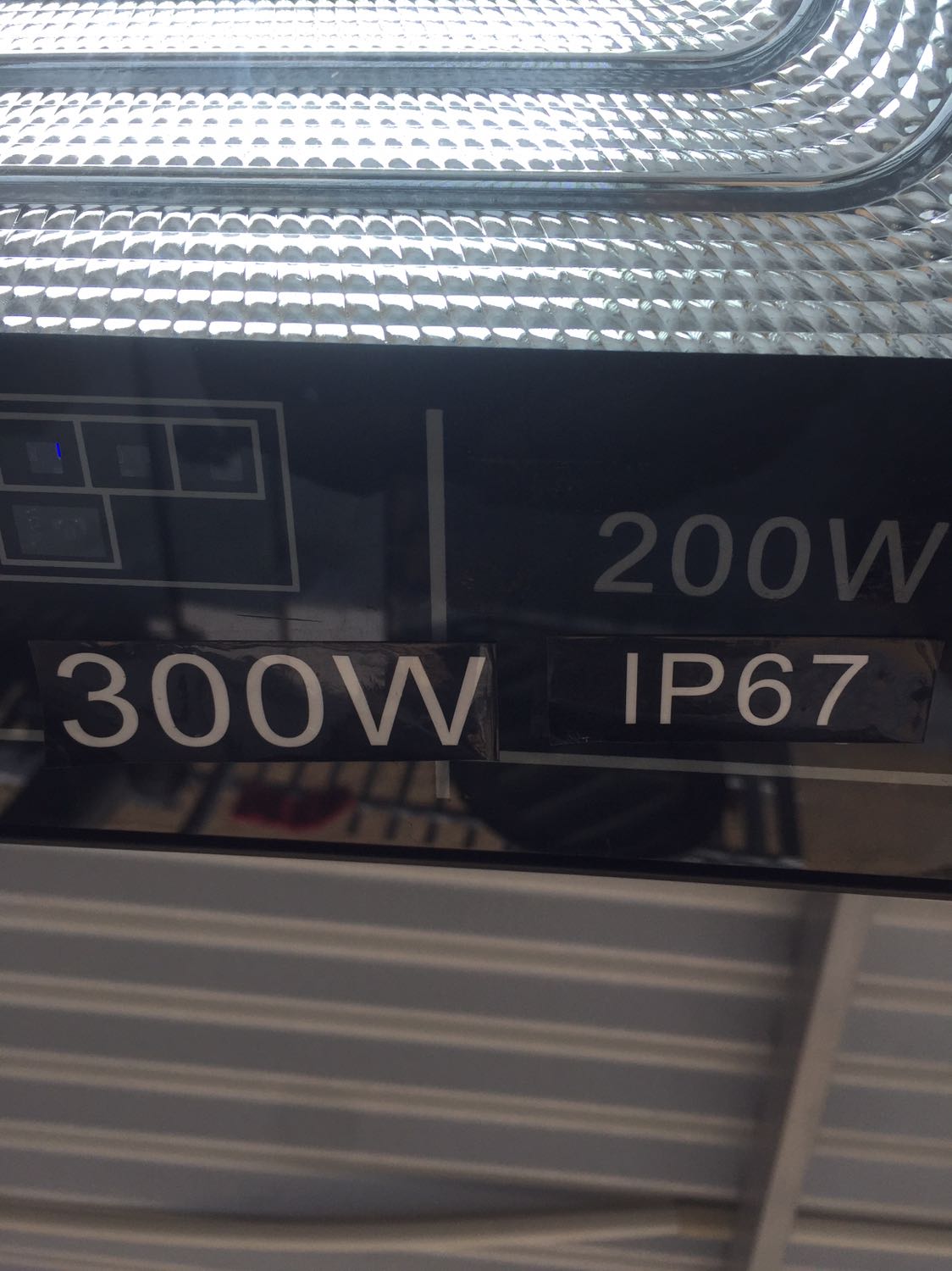 *** đảo, mua 300w gửi 200w. Làm ăn của *** má